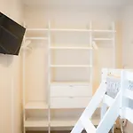 Zentrale Und Ruhige 4-raum-wohnung Fuer Bis Zu 6 Personen - Ideal Fuer Familien Und Gruppen
