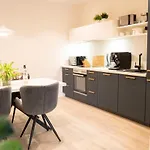 公寓 Zentrale Und Ruhige 4-raum-wohnung Fuer Bis Zu 6 Personen - Ideal Fuer Familien Und Gruppen *