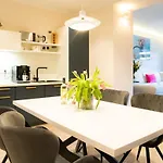 公寓 Zentrale Und Ruhige 4-raum-wohnung Fuer Bis Zu 6 Personen - Ideal Fuer Familien Und Gruppen