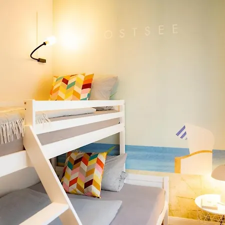 Zentrale Und Ruhige 4-raum-wohnung Fuer Bis Zu 6 Personen - Ideal Fuer Familien Und Gruppen