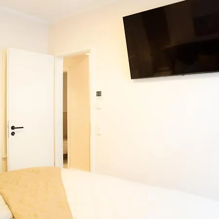 Appartement Zentrale Und Ruhige 4-raum-wohnung Fuer Bis Zu 6 Personen - Ideal Fuer Familien Und Gruppen