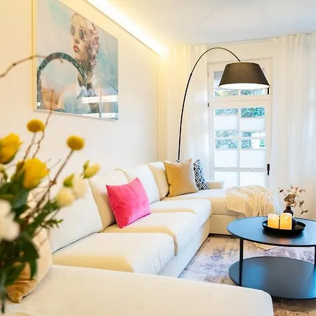 Appartement Zentrale Und Ruhige 4-raum-wohnung Fuer Bis Zu 6 Personen - Ideal Fuer Familien Und Gruppen