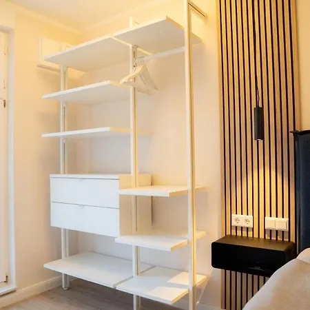 Zentrale Und Ruhige 4-raum-wohnung Fuer Bis Zu 6 Personen - Ideal Fuer Familien Und Gruppen
