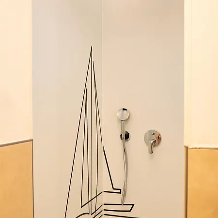 Appartement Zentrale Und Ruhige 4-raum-wohnung Fuer Bis Zu 6 Personen - Ideal Fuer Familien Und Gruppen *